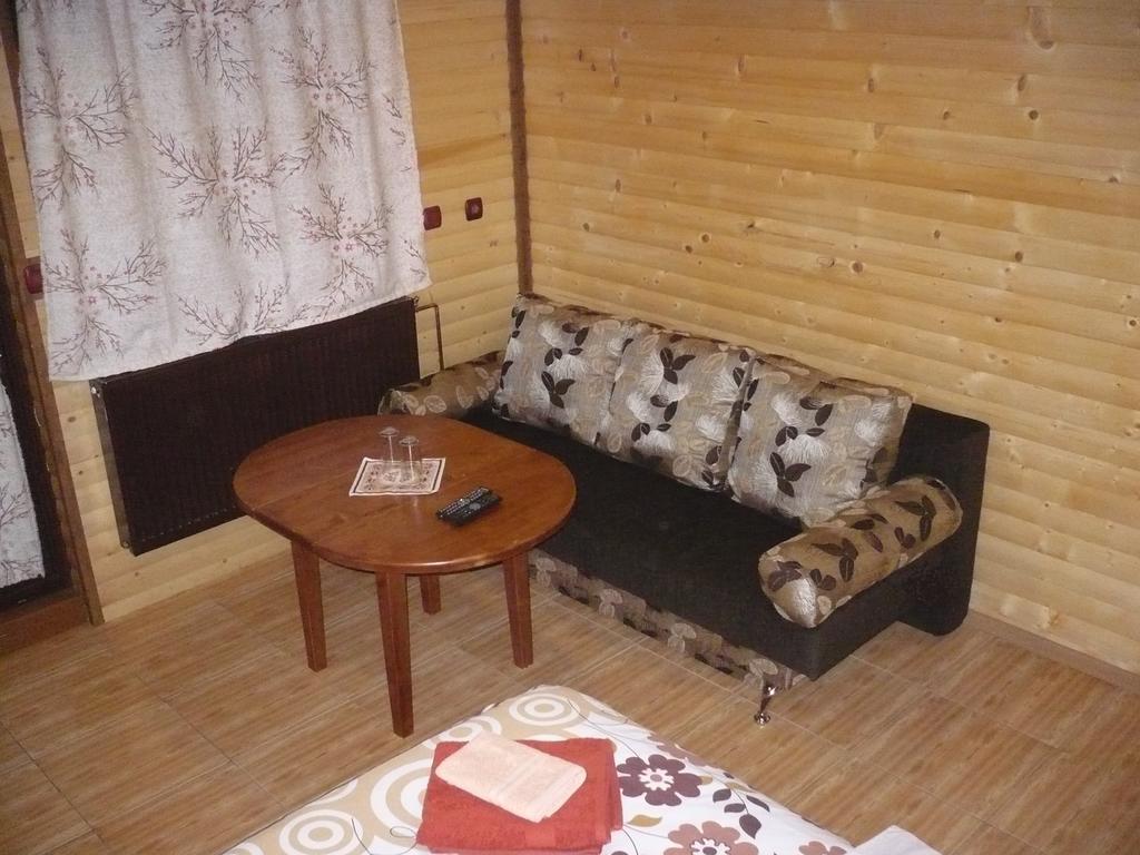 Guest House Chobaka ทริกราด ห้อง รูปภาพ