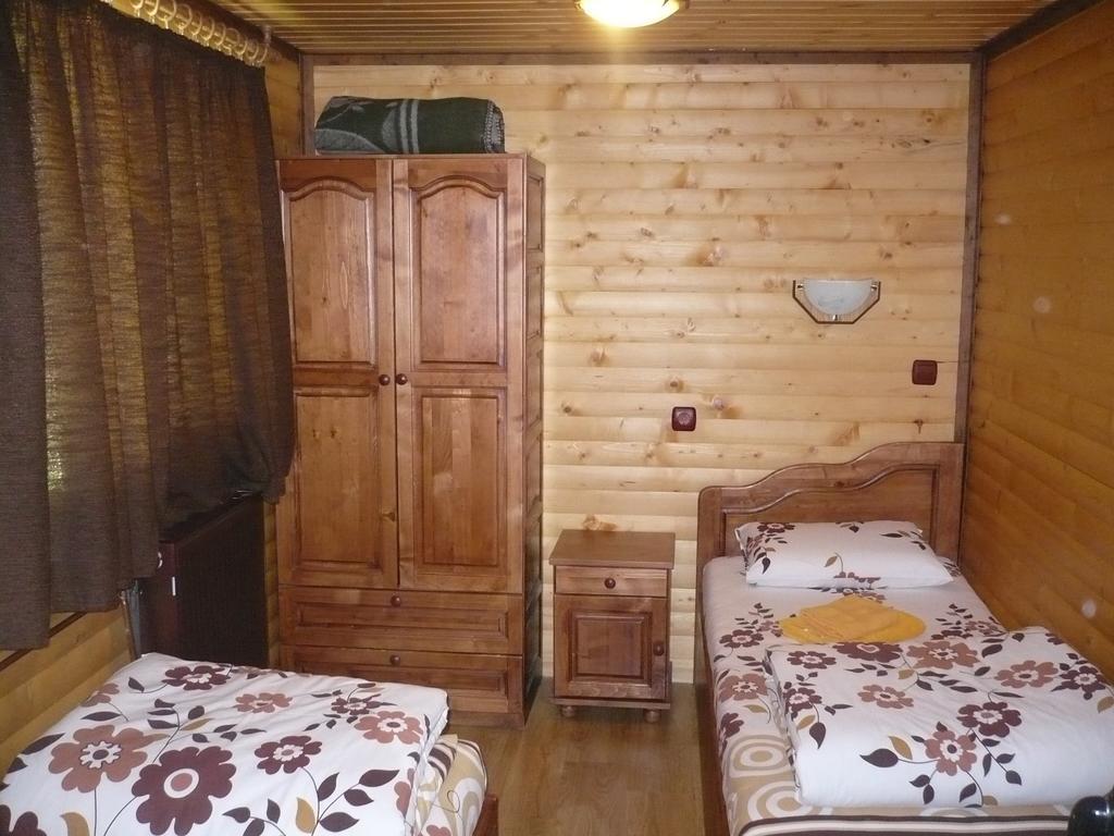 Guest House Chobaka ทริกราด ห้อง รูปภาพ